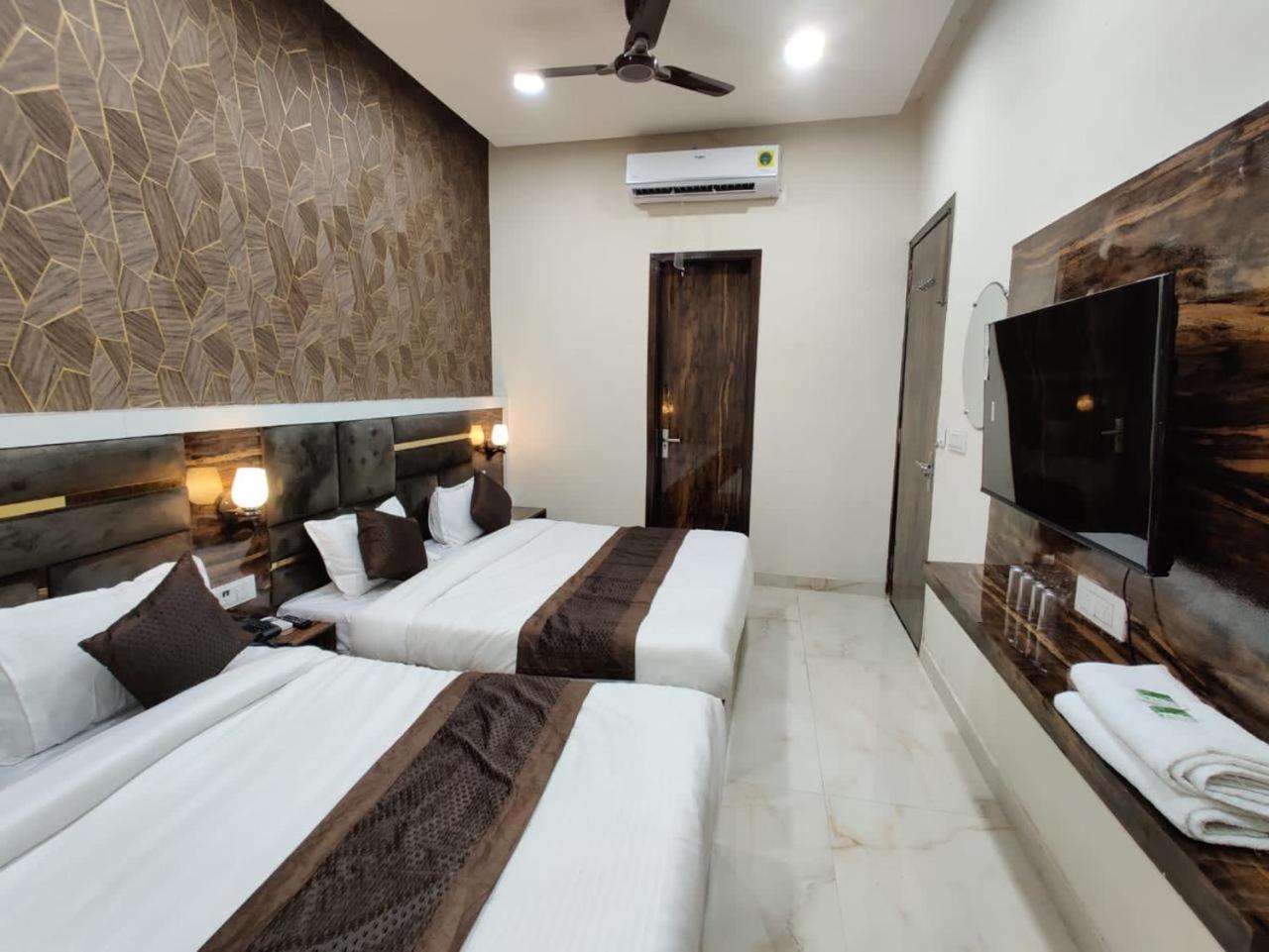Hotel Gs Amritsar 200 Mtr From Golden Temple Экстерьер фото