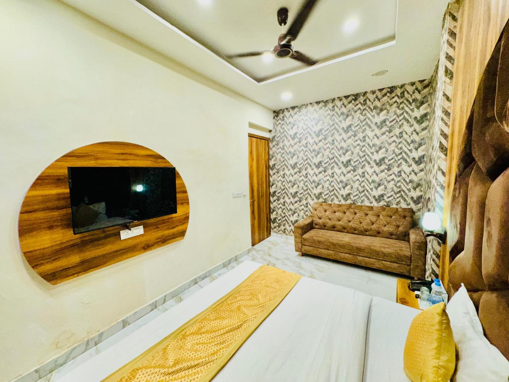 Hotel Gs Amritsar 200 Mtr From Golden Temple Экстерьер фото