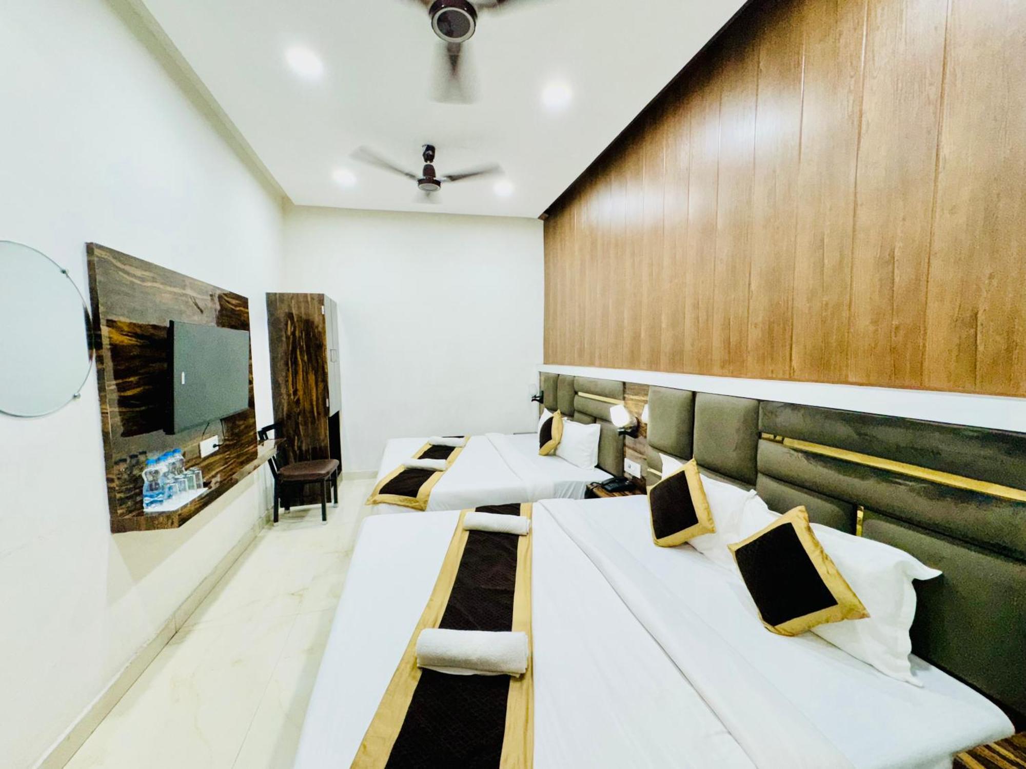 Hotel Gs Amritsar 200 Mtr From Golden Temple Экстерьер фото